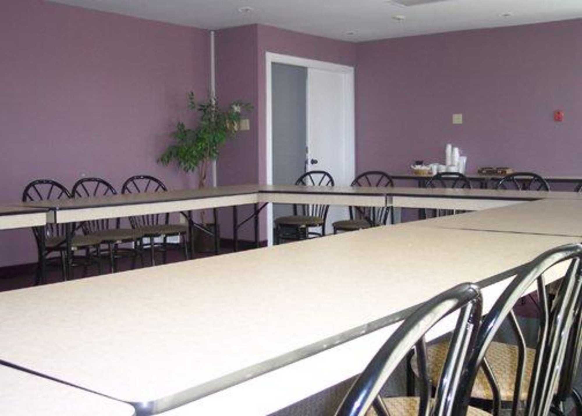 Quality Inn New Liskeard Удобства фото